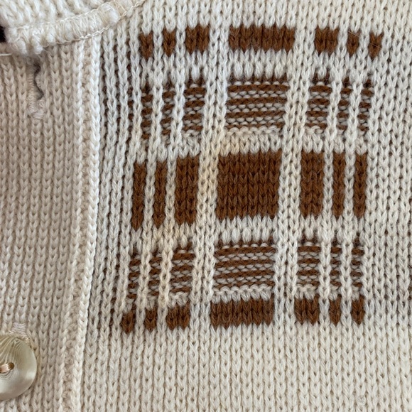 Vintage cream curling sweater - as is - Picture 8 of 10